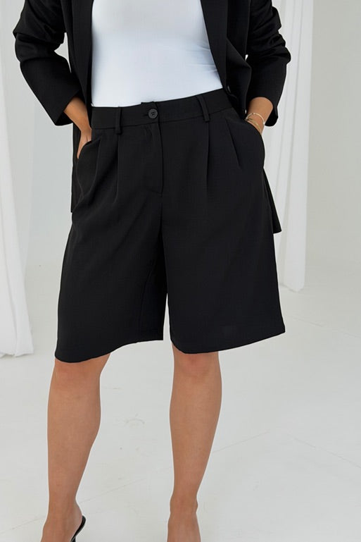Bermuda Pants Black